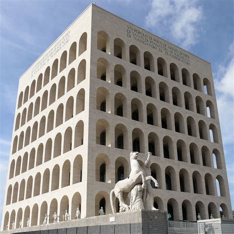 mussolini buildings in rome.